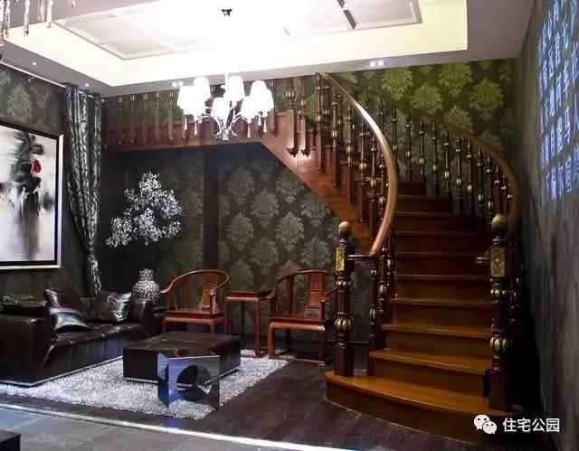 花大價蓋好的別墅，不配一個華麗的樓梯可怎么行！12款樓梯推薦