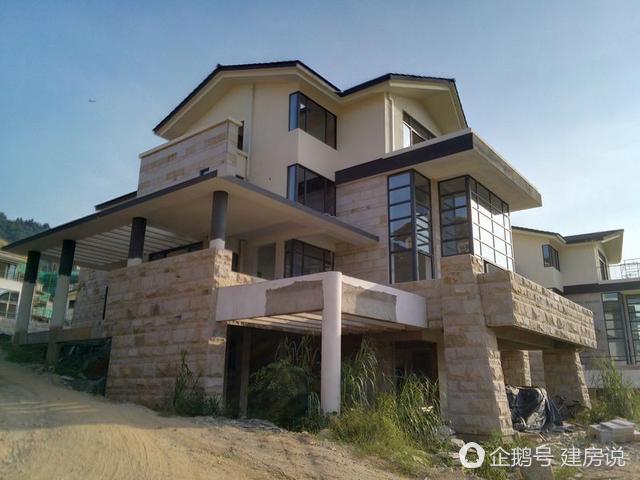 網(wǎng)友曬各自村里最漂亮的農(nóng)村別墅，沒(méi)想到農(nóng)村這么富裕了