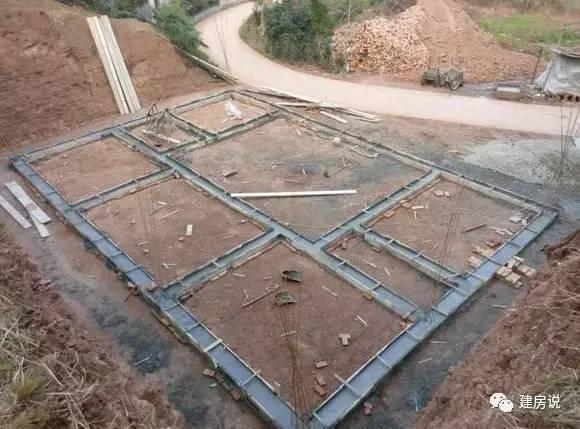 實拍四川網(wǎng)友自建二層農(nóng)村別墅，在村里是獨一無二