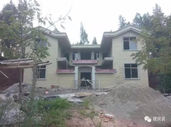 實拍四川網(wǎng)友自建二層農(nóng)村別墅，在村里是獨一無二