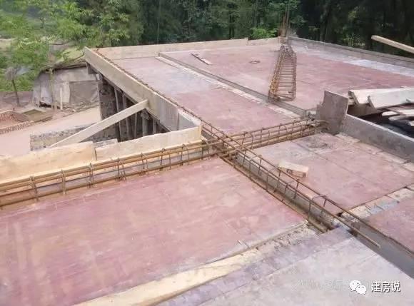 實拍四川網(wǎng)友自建二層農(nóng)村別墅，在村里是獨一無二