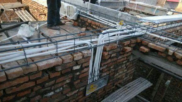 農(nóng)村自建房這樣預(yù)埋水電管，老師傅說規(guī)范又實(shí)用