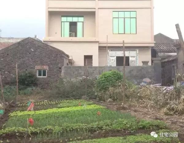 海南父子40萬(wàn)聯(lián)手自建2層養(yǎng)老房，這價(jià)錢(qián)你可信？