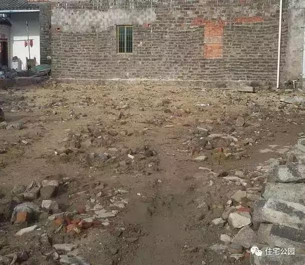 海南父子40萬(wàn)聯(lián)手自建2層養(yǎng)老房，這價(jià)錢(qián)你可信？