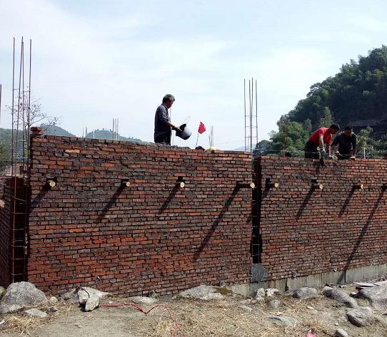 湖南21萬自建歐式別墅，引來全村圍觀仿建，真值！