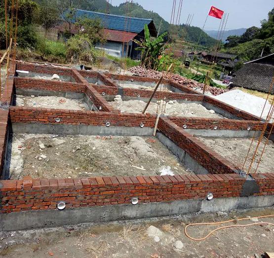 湖南21萬自建歐式別墅，引來全村圍觀仿建，真值！