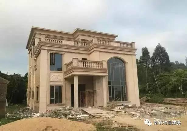 實(shí)拍農(nóng)村已經(jīng)建好的別墅戶型，完爆網(wǎng)上的效果圖