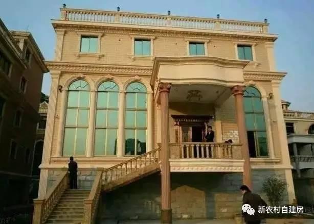 實(shí)拍農(nóng)村已經(jīng)建好的別墅戶型，完爆網(wǎng)上的效果圖