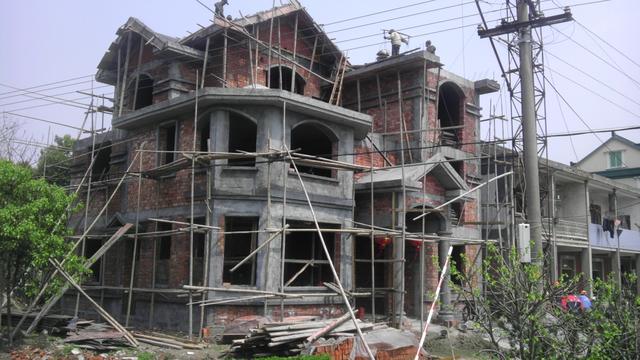 農村別墅建的太好看了，讓鄰居情何以堪