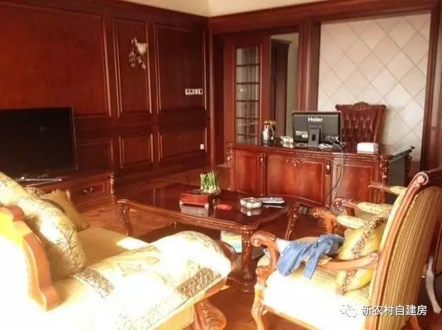 土豪曬500萬(wàn)農(nóng)村自建房，沒(méi)想到最后卻被網(wǎng)友扒皮