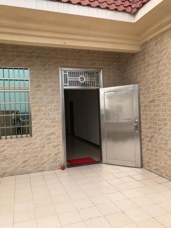 逃離深圳，我用70萬蓋了棟小別墅迎娶了白富美老婆