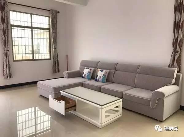 老板自建豪華洋氣的三層農(nóng)村別墅，不愧是福建的房子！