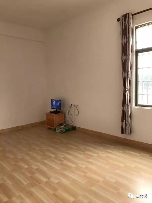 老板自建豪華洋氣的三層農(nóng)村別墅，不愧是福建的房子！