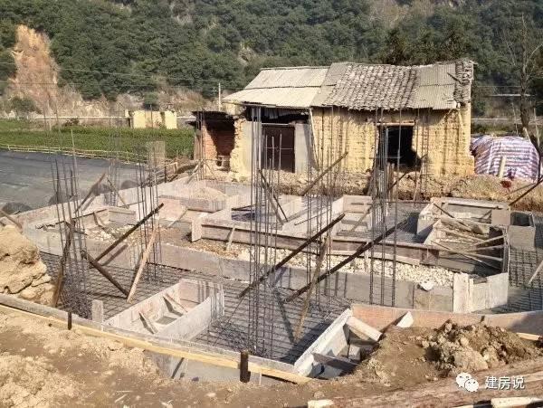 浙江網(wǎng)友自建三層農(nóng)村別墅，引全村仿建倍有面子