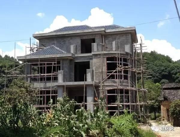 浙江網(wǎng)友自建三層農(nóng)村別墅，引全村仿建倍有面子