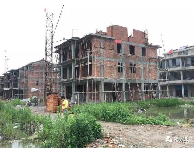 浙江網(wǎng)友自建四層農(nóng)村別墅，不愧是富庶之鄉(xiāng)的房子