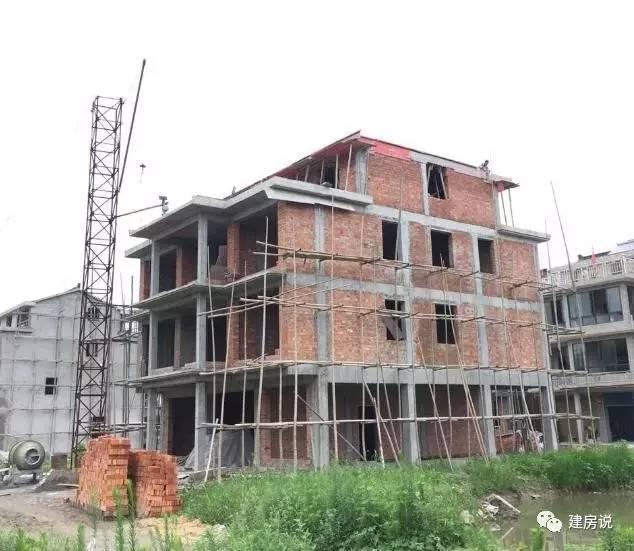浙江網(wǎng)友自建四層農(nóng)村別墅，不愧是富庶之鄉(xiāng)的房子