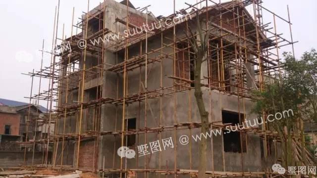 湖南小伙回鄉(xiāng)建三層大別墅，真的很漂亮！