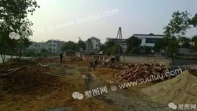 湖南小伙回鄉(xiāng)建三層大別墅，真的很漂亮！