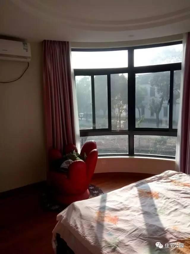 江蘇農(nóng)村建3層歐式別墅，落地窗+大露臺，60萬內(nèi)外全搞定？