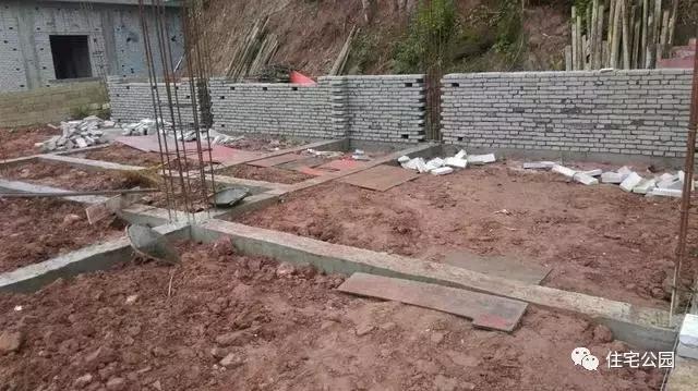 50萬(wàn)可以建怎樣的鄉(xiāng)村別墅，第3套都說(shuō)賺大第7套為何被罵哭？