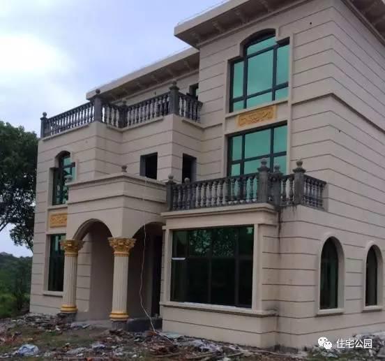 50萬(wàn)可以建怎樣的鄉(xiāng)村別墅，第3套都說(shuō)賺大第7套為何被罵哭？