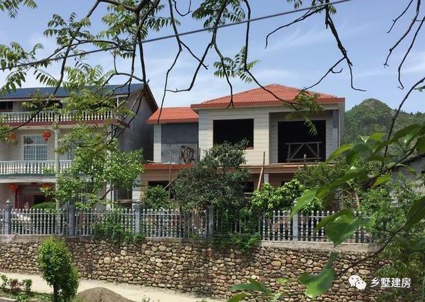 13萬(wàn)自建農(nóng)村二層小樓，超值，雖然外觀普通，但戶型超實(shí)用