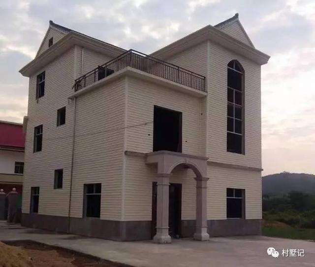 這些建好的農(nóng)村別墅，可能比城里商品房好100倍