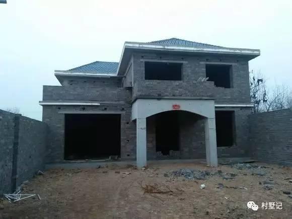 江西老張自建二層農(nóng)村別墅，鄰居沒建整天都說好后悔