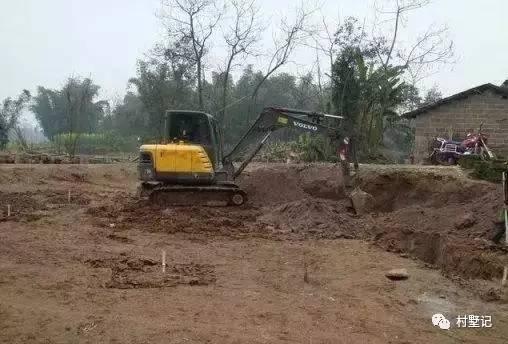 25萬建二層農(nóng)村別墅，圓了媳婦兒的別墅夢(mèng)