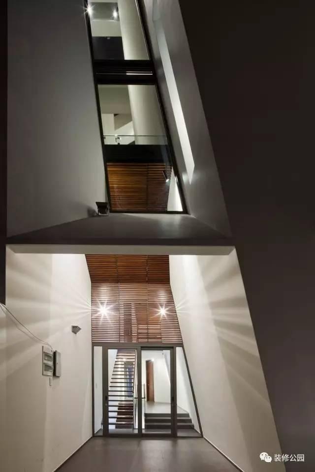 7.5X15米現(xiàn)代鄉(xiāng)村別墅，設計核心是采光，帶地下室含平面圖