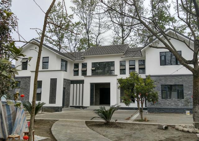 12套30萬建成農(nóng)村別墅，第3套南北適合第6套丑哭卻是首選？