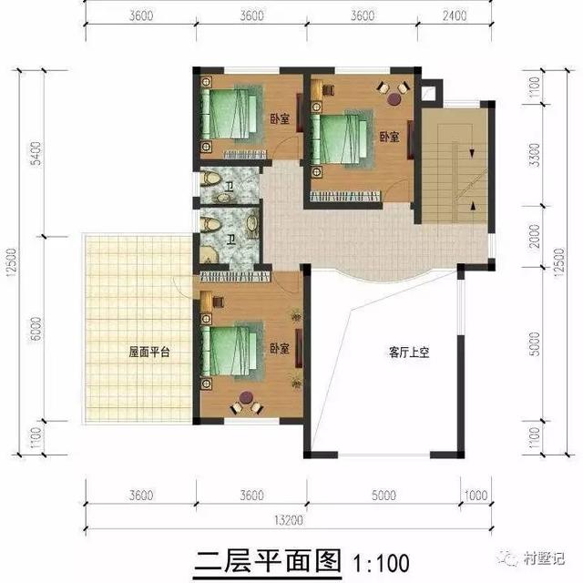 30萬建造這套帶車庫的挑空別墅，把日子過的紅紅火火