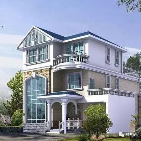 30萬建造這套帶車庫的挑空別墅，把日子過的紅紅火火