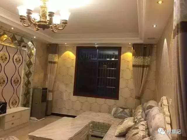 網(wǎng)友在老家建農(nóng)村別墅，大面積落地窗讓家里每個人都點贊