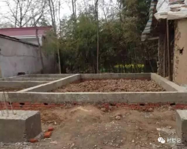 20萬(wàn)將舊房子翻蓋成農(nóng)村別墅，村長(zhǎng)都點(diǎn)贊