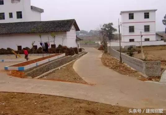 自建三層小別墅施工方式引熱議，江西老表說(shuō)出了心里話