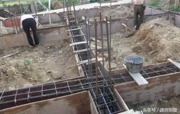 自建三層小別墅施工方式引熱議，江西老表說(shuō)出了心里話