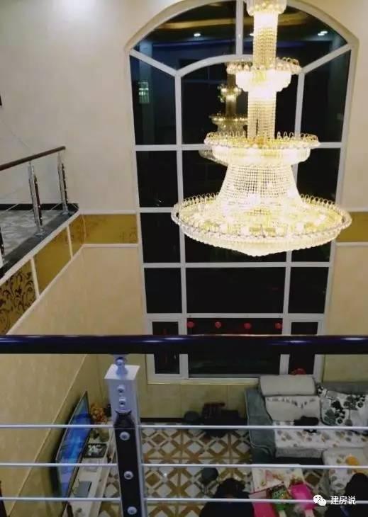 80后花50萬自建三層別墅，造型漂亮惹村里人都羨慕