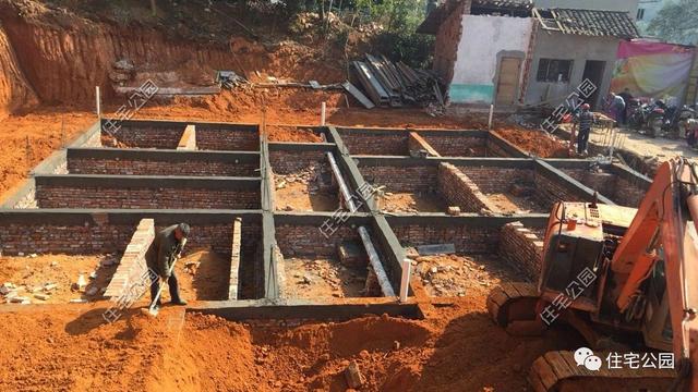 2024年最火爆的農(nóng)村自建房戶型，附施工過程和完工圖