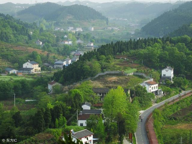 農(nóng)村有宅基地就是好，可以自建喜歡的別墅！