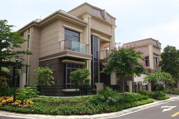 近年在農(nóng)村能看到一排排的別墅，為什么農(nóng)民們還喊著沒錢？