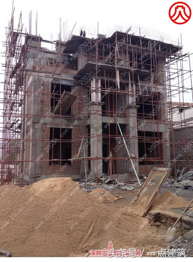 帶地下室和小塔樓的三層豪華歐式別墅效果圖+建造施工實景照片！