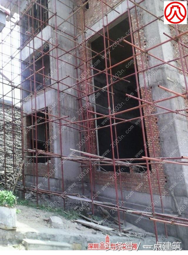 帶地下室和小塔樓的三層豪華歐式別墅效果圖+建造施工實景照片！