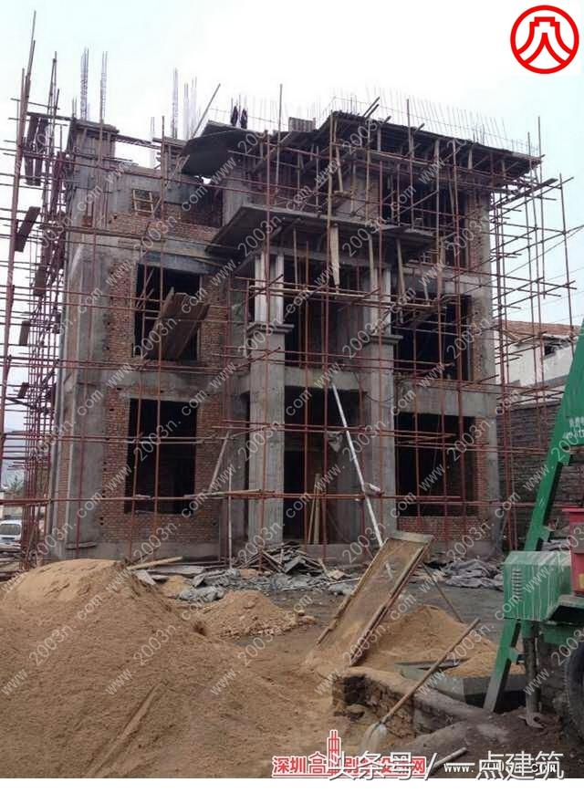 帶地下室和小塔樓的三層豪華歐式別墅效果圖+建造施工實景照片！