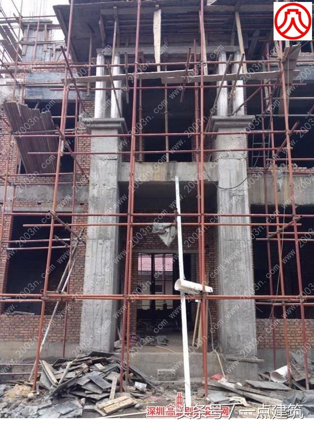 帶地下室和小塔樓的三層豪華歐式別墅效果圖+建造施工實景照片！