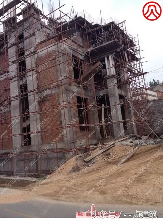 帶地下室和小塔樓的三層豪華歐式別墅效果圖+建造施工實景照片！