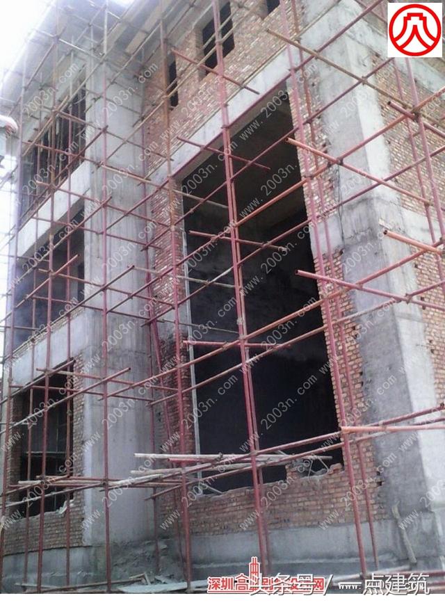 帶地下室和小塔樓的三層豪華歐式別墅效果圖+建造施工實景照片！