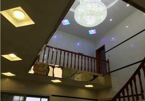 婆家花一百來萬在農(nóng)村建好的大別墅，全家男女老少都很喜歡！