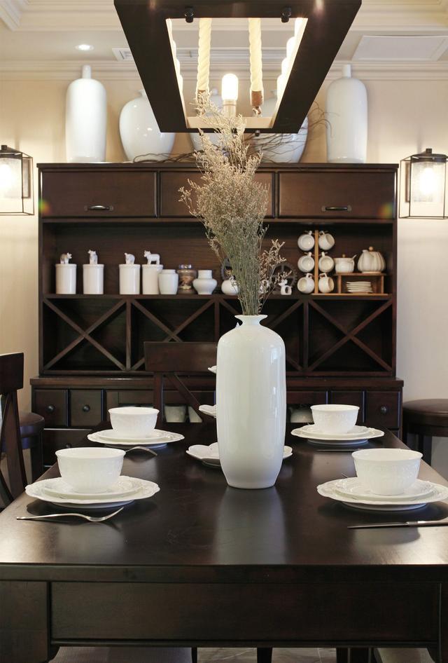 雙胞胎兒子結(jié)婚！鄭州某富豪裝兩套300平別墅作為婚房！